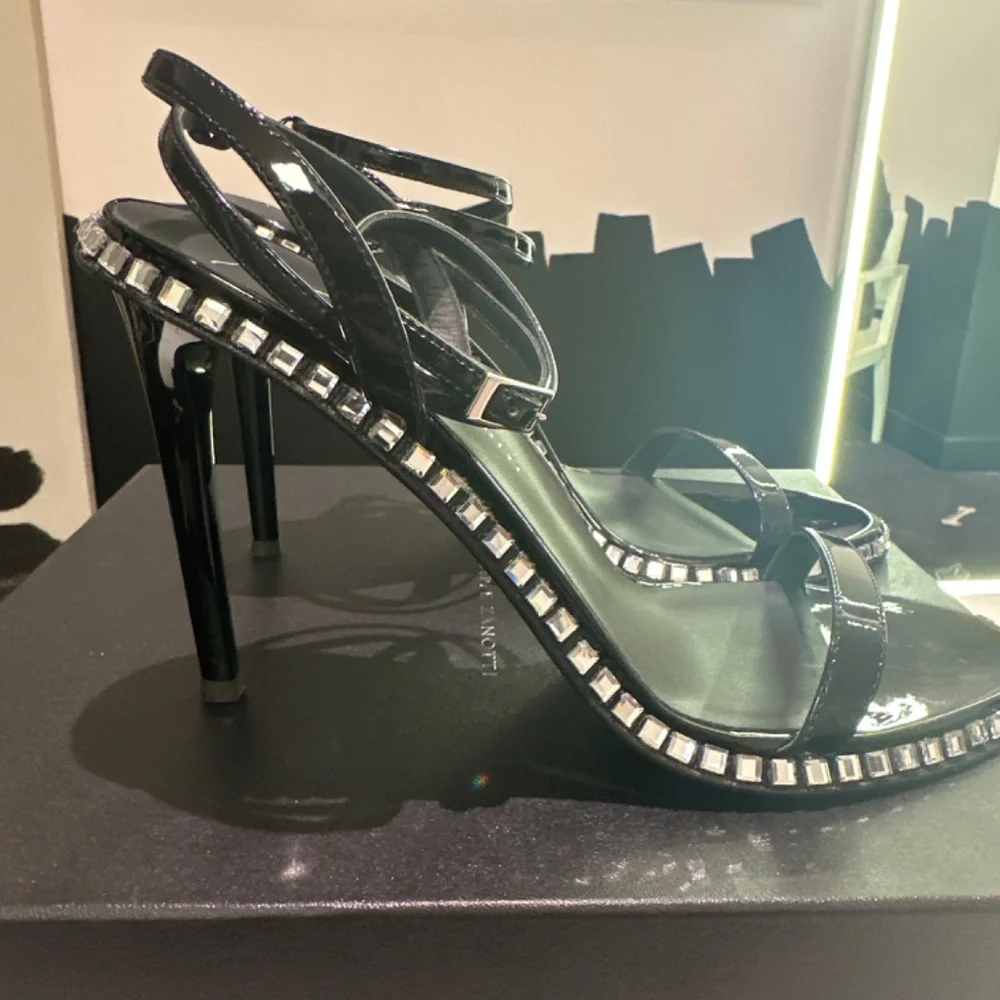 Giuseppe Zanotti - Bellatriks 106 - Size 39 - Picture 2 of 3